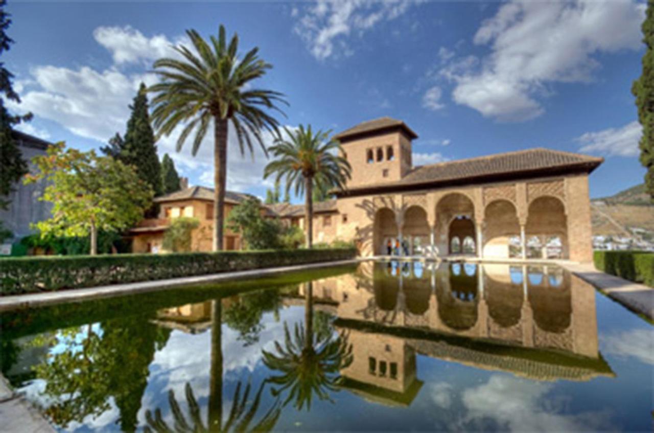 شقة Casa Alhambra - Centro Historico Con Jardin Privado غرناطة المظهر الخارجي الصورة